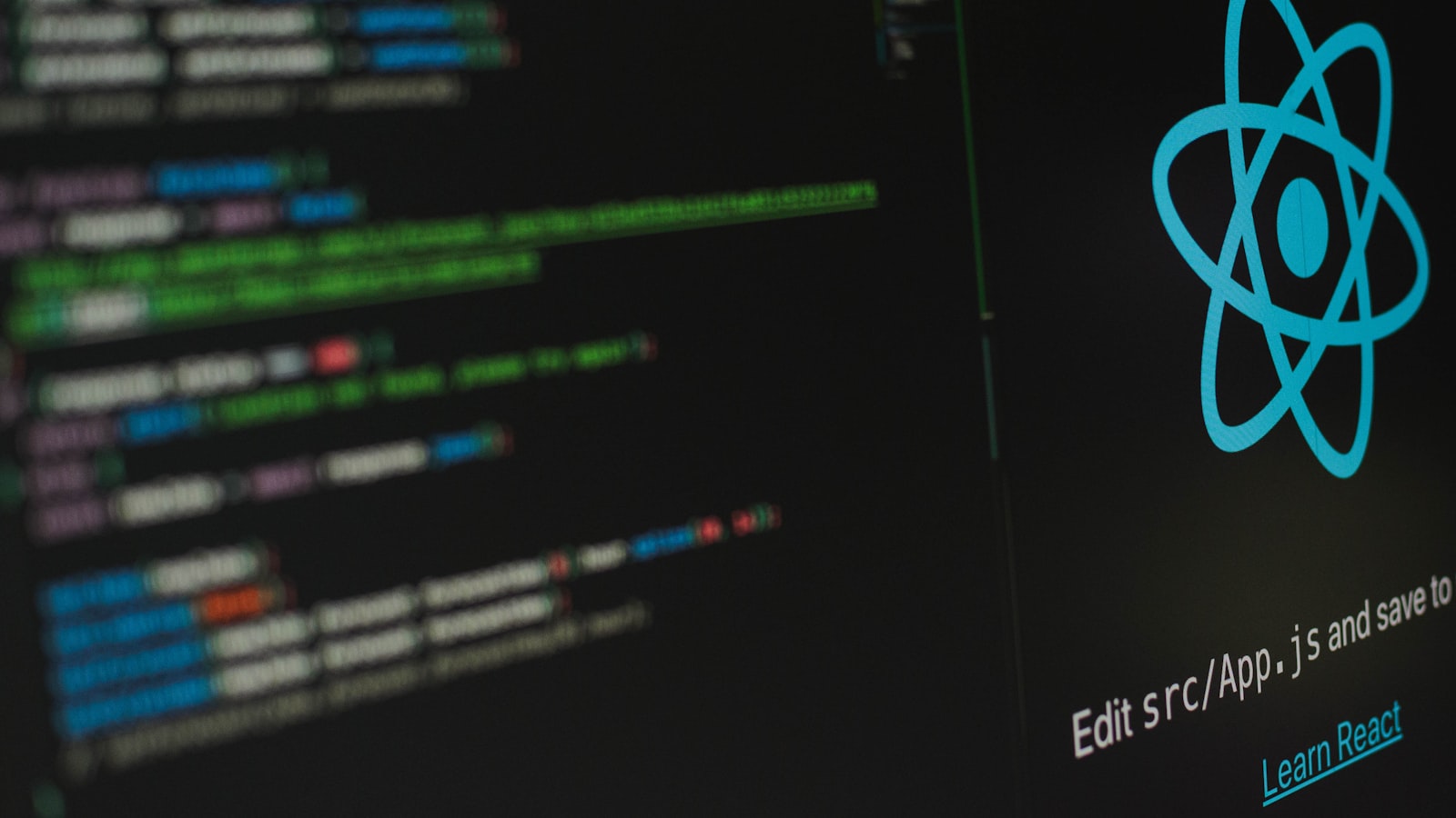 Microsoft Critique - GPT et Claude collaborent pour réduire les hallucinations IA